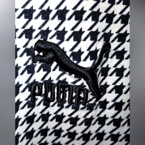 Puma black and white houndstooth patterned tee, men's size small - Picture 4 of 4